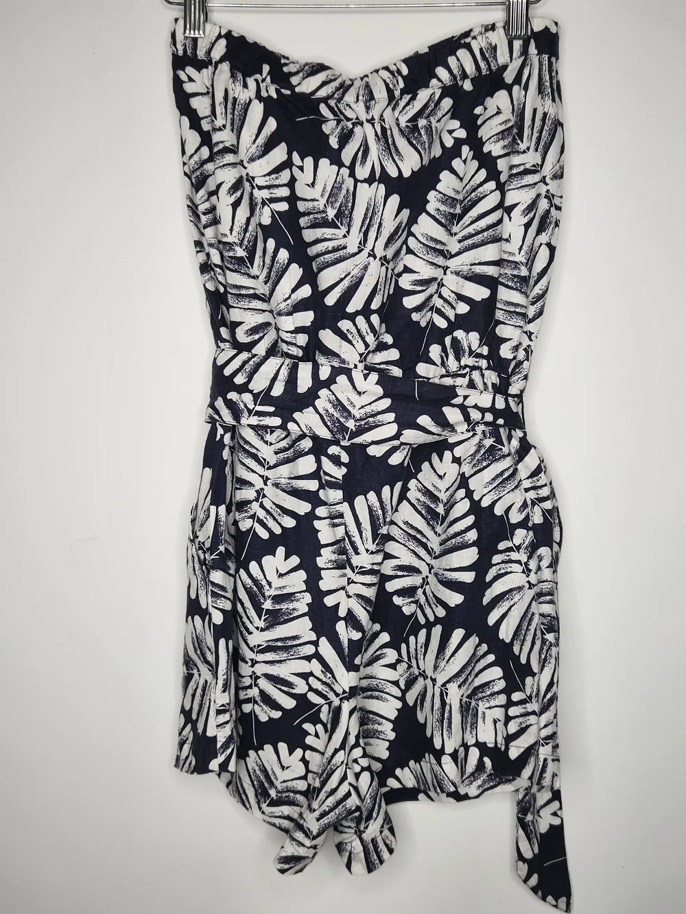 Banana Republic 100% Linen Navy and White Leaf Print Strapless Romper Size 8